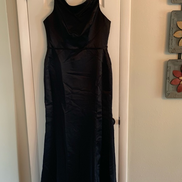 Black Sorella Vita evening gown - Picture 5 of 7